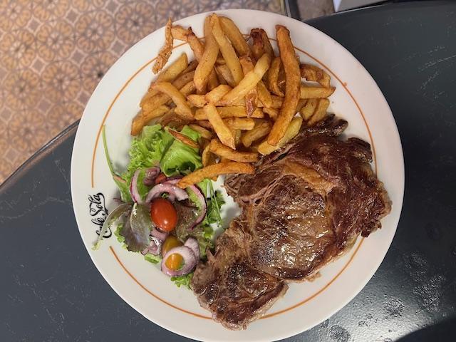 Une cuisine maison des produits du terroir